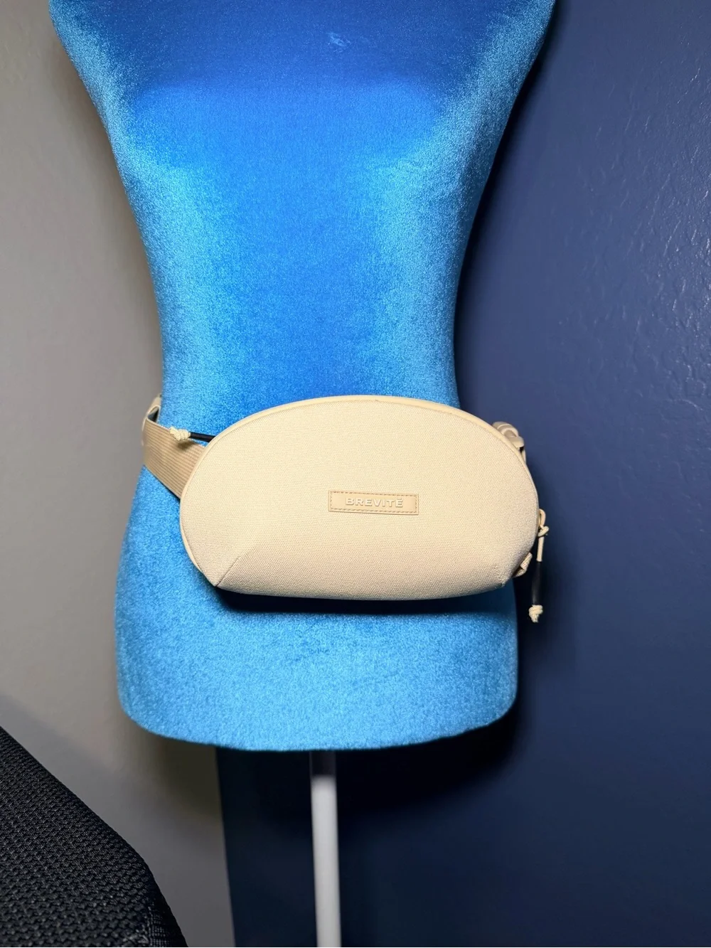 Brevitē Cream Belt Bag - Hands-Free Key & Card Holder